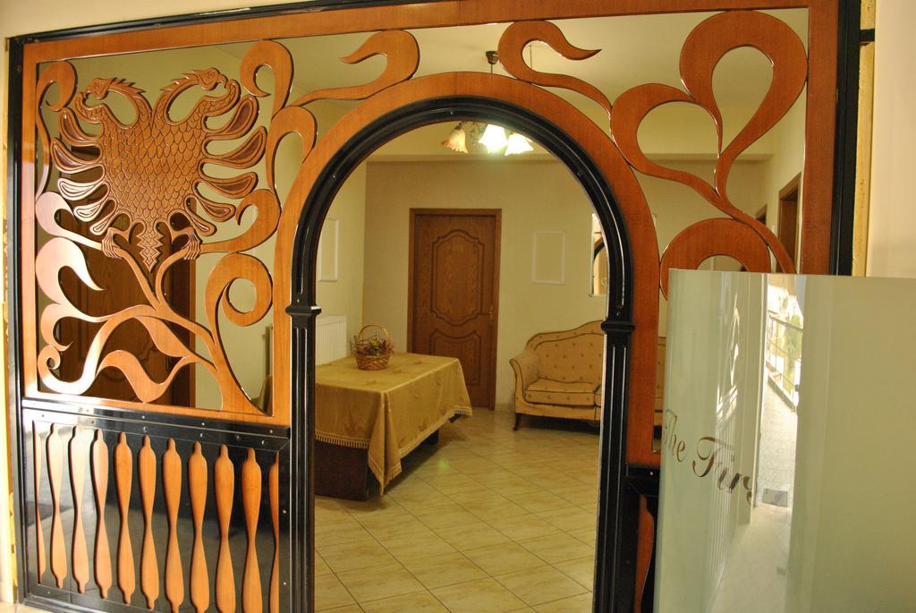 Hotel The First Gjirokastra Kültér fotó