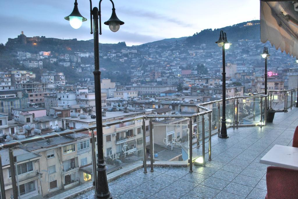 Hotel The First Gjirokastra Kültér fotó