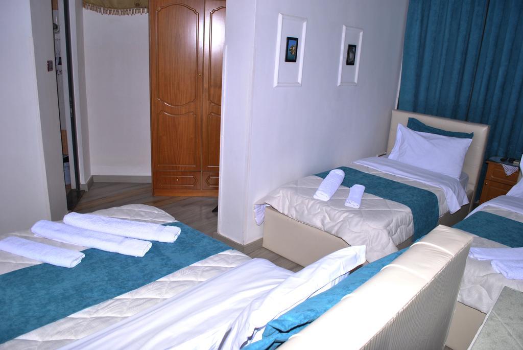 Hotel The First Gjirokastra Kültér fotó