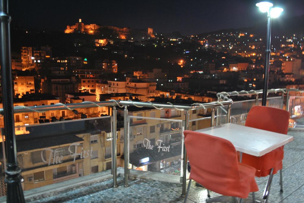Hotel The First Gjirokastra Kültér fotó
